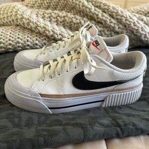 Women’s Nike Court Legacy Lift size 8.5 with lots of life left!
